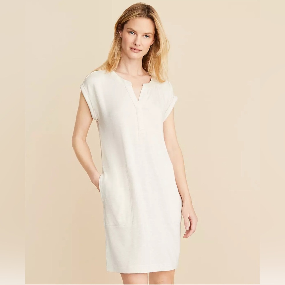Lou & Grey Signaturesoft Split Neck Pocket Dress in Light Oak Heather New!